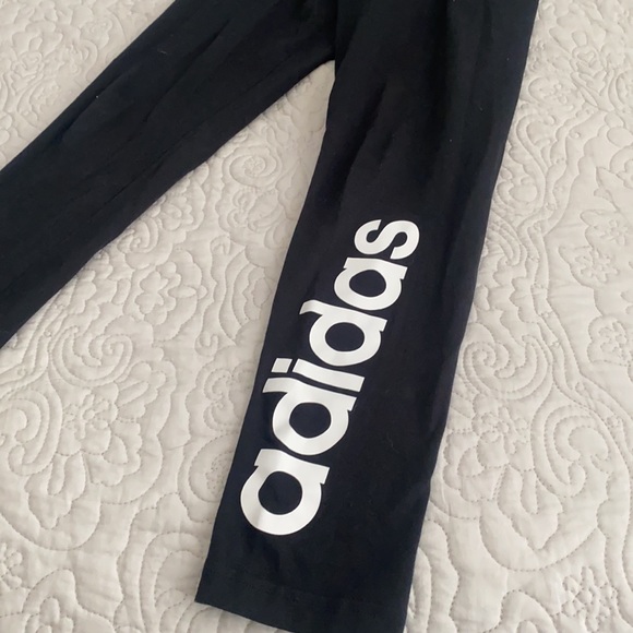 Adidas leggings excellent condition. Size small. - Picture 2 of 3